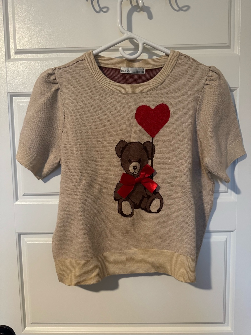 NWT Kaily K Short-Sleeved Bear Sweater, Tan, Size Large